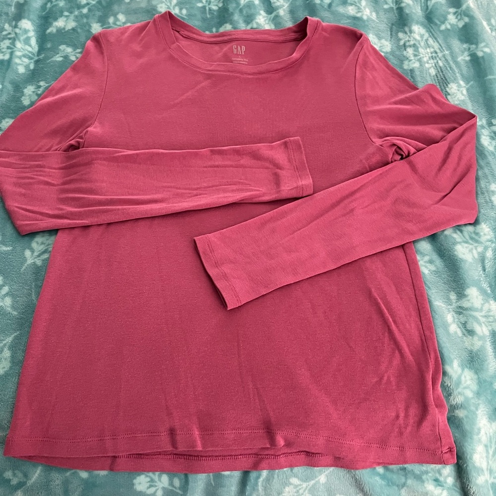 GAP Women's Rose Long Sleeve Tee